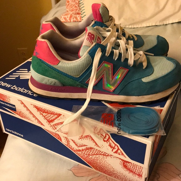 new balance 574 holographic